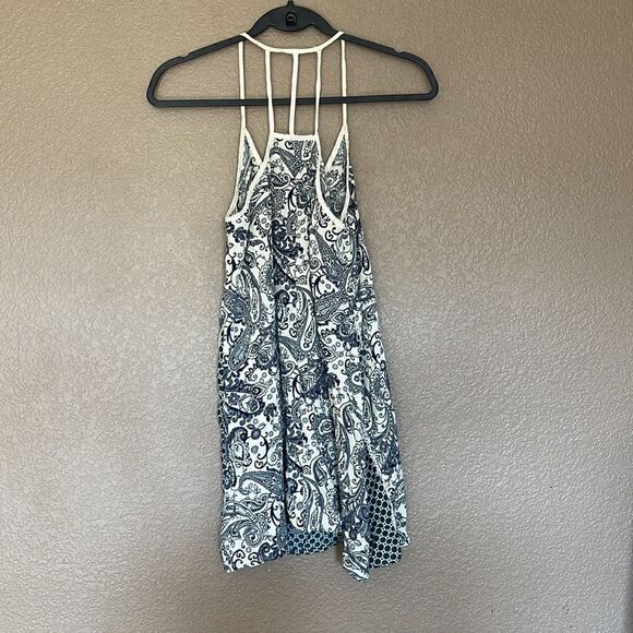 En crème tunic top size small - Picture 4 of 6